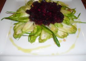 Puntarellesalat mit Rote Beete