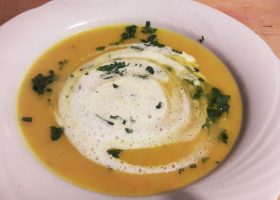 Apfel-Kürbis-Suppe