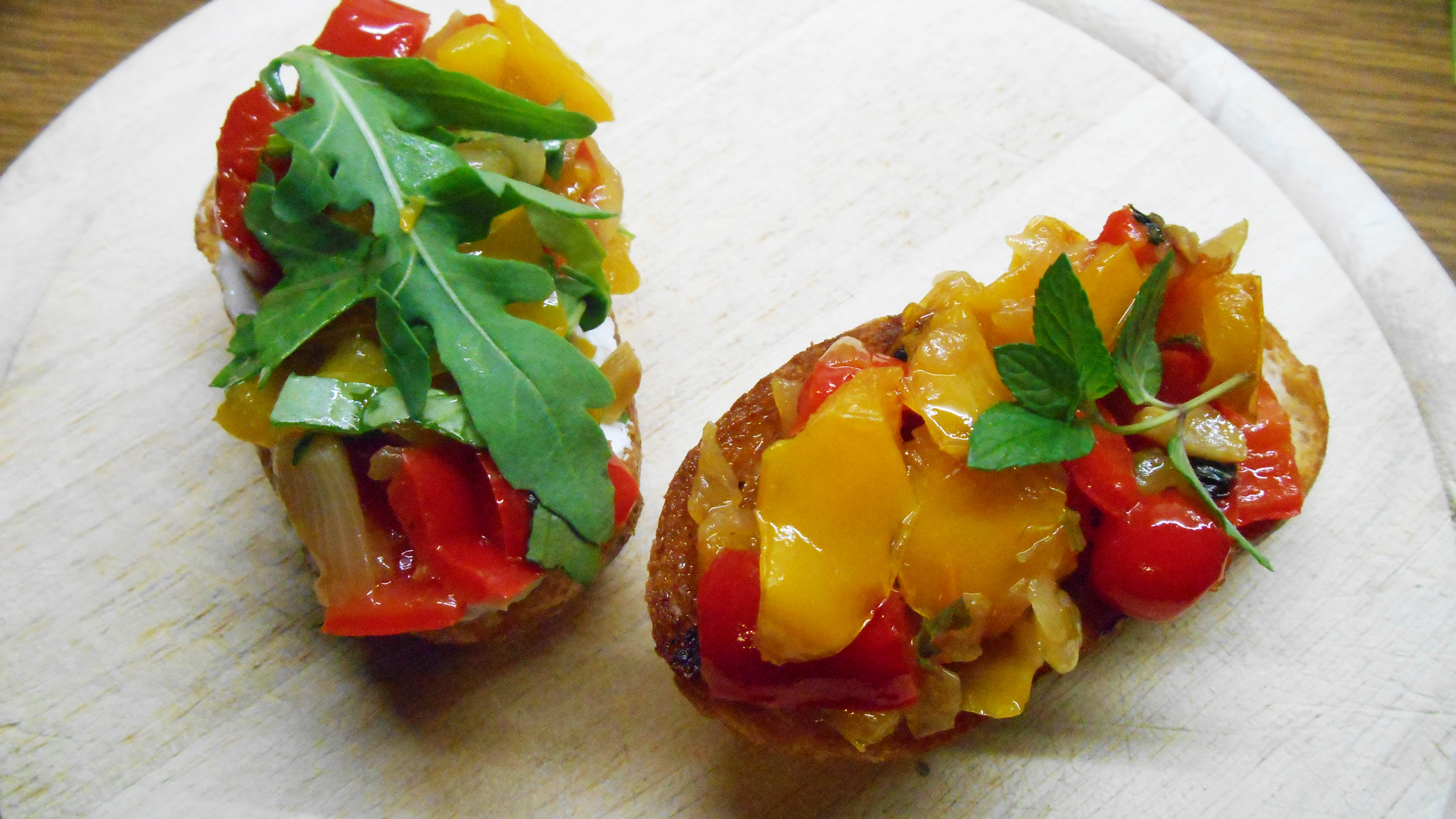 Bruschetta Mit Roter Paprika — Rezepte Suchen