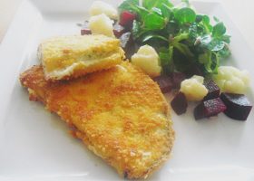 Gebackene Aubergine mit Kräuter-Ricotta gefüllt