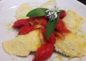 Kartoffelteigtaschen mit Bärlauch gefüllt