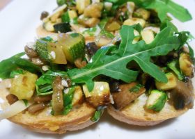 Zucchini-Champignon-Bruschetta