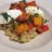 Quinoa mit Peperonata und Ziegenfrischkäse