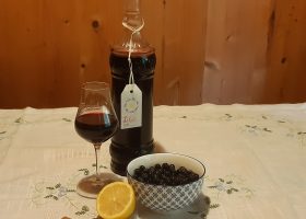 Schwarzbeerlikör